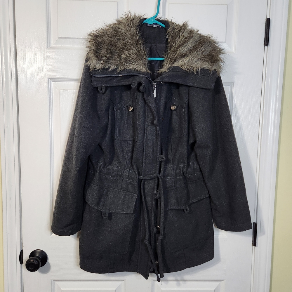 Lane Crawford Elegant Gray Wool Blend Jacket with Faux Fur Trim, L